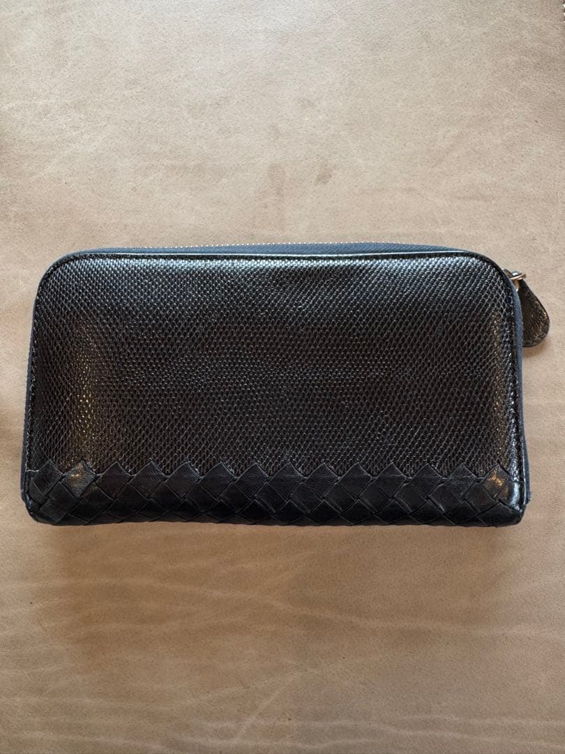 ボッテガヴェネタ　パイソンブラックレザー長財布 編み込みデザイン
