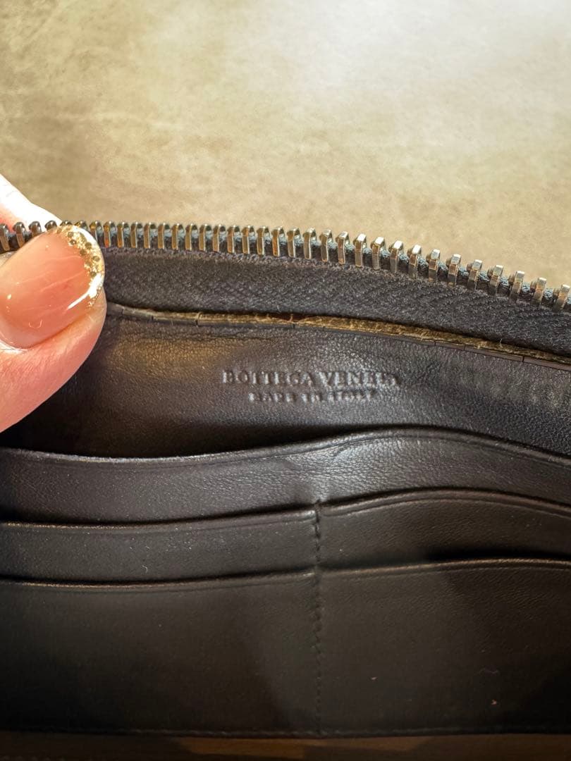 ボッテガヴェネタ　パイソンブラックレザー長財布 編み込みデザイン