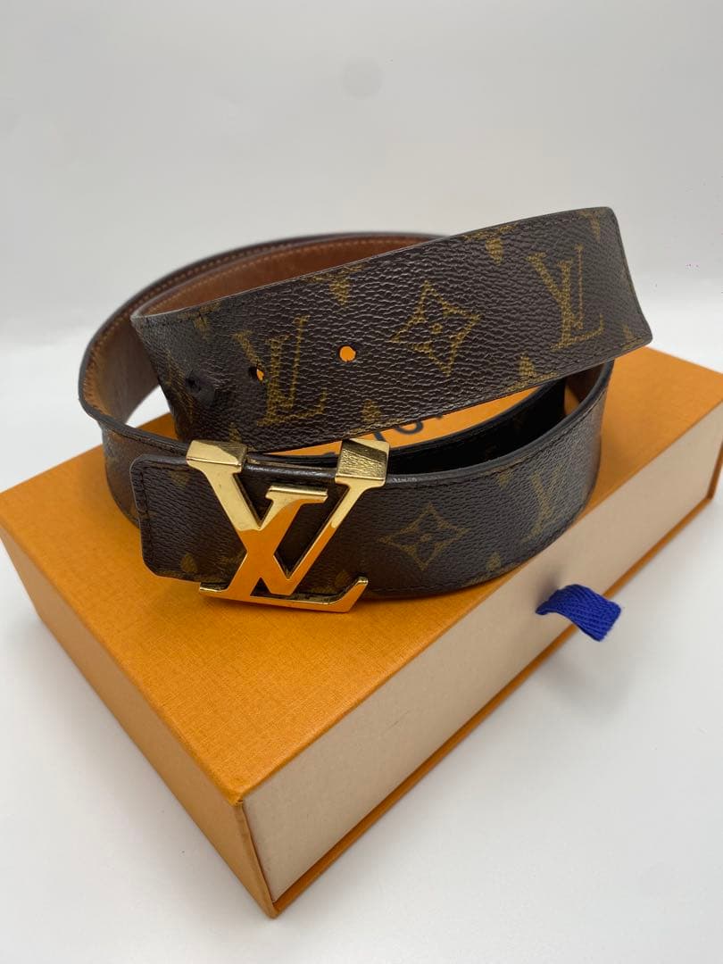 ルイ・ヴィトン ベルト モノグラム サンチュール LVイニシャル M9608