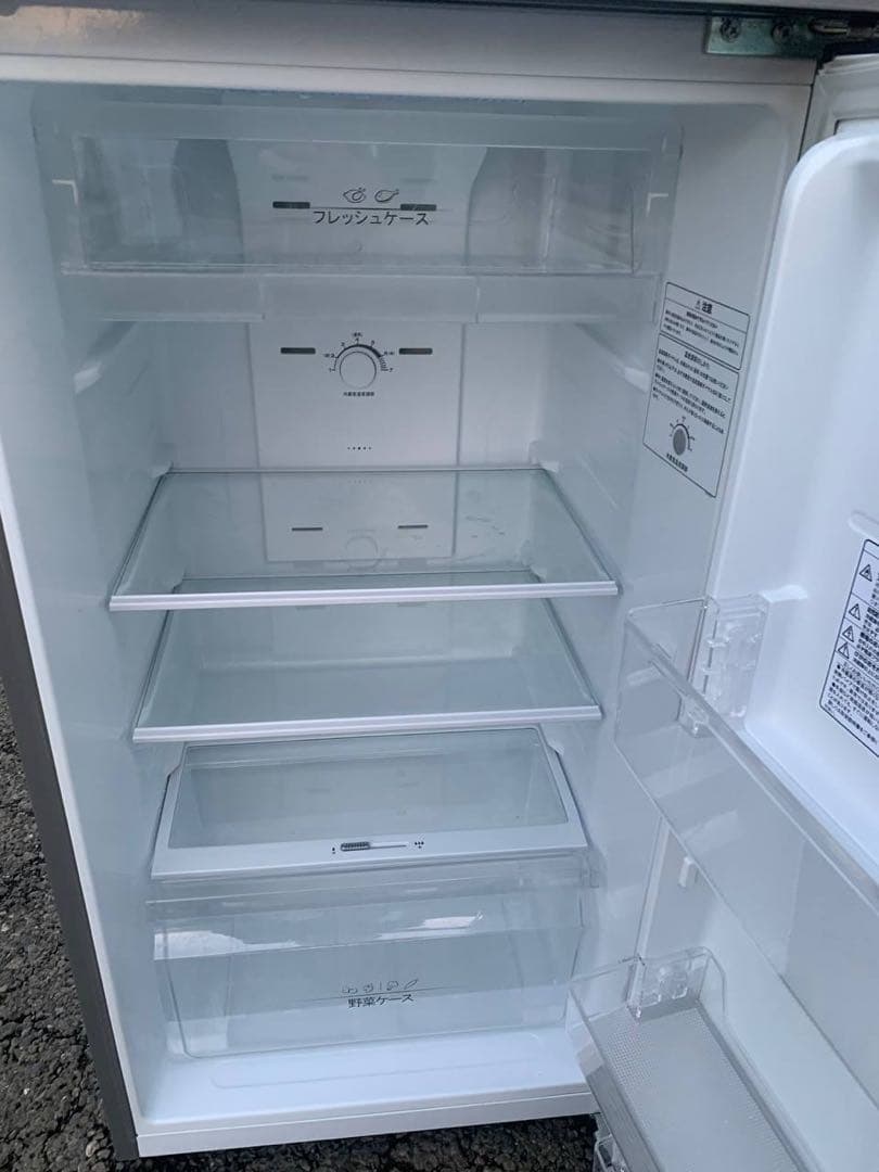 ♻️送料設置無料　Hisense ノンフロン冷凍冷蔵庫　HR-B2302