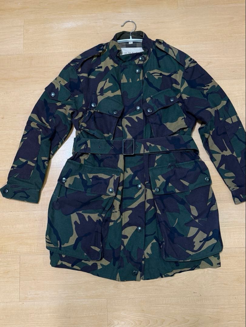 Burberry バーバリー　迷彩 ミリタリージャケット ベルト付き