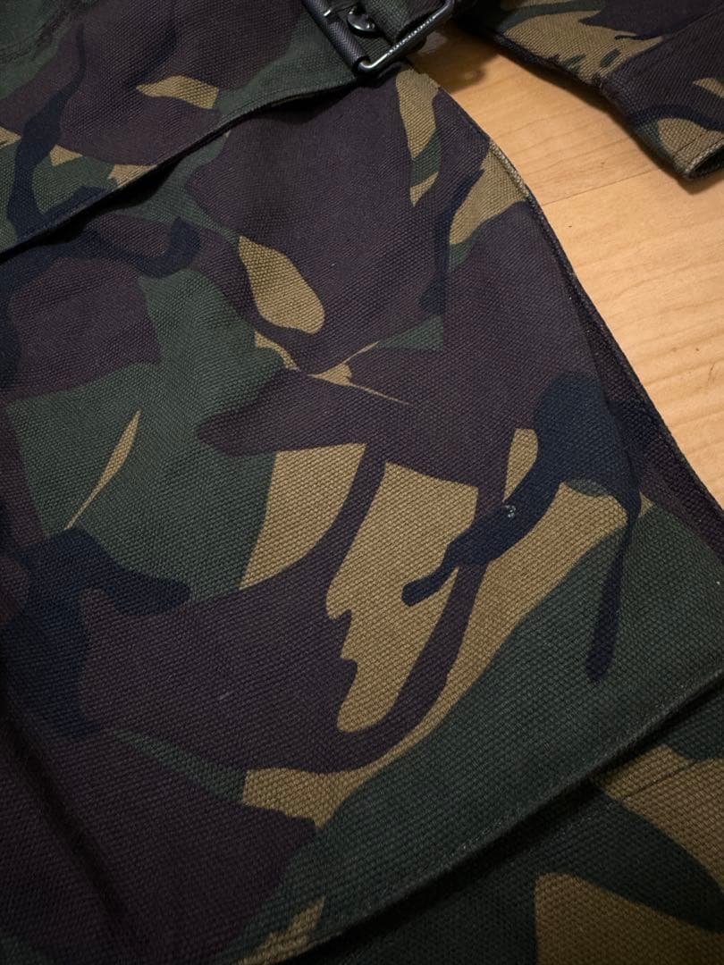 Burberry バーバリー　迷彩 ミリタリージャケット ベルト付き