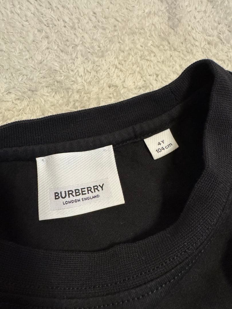 『最終値下げ』BURBERRY ブラック Tシャツ 4Y