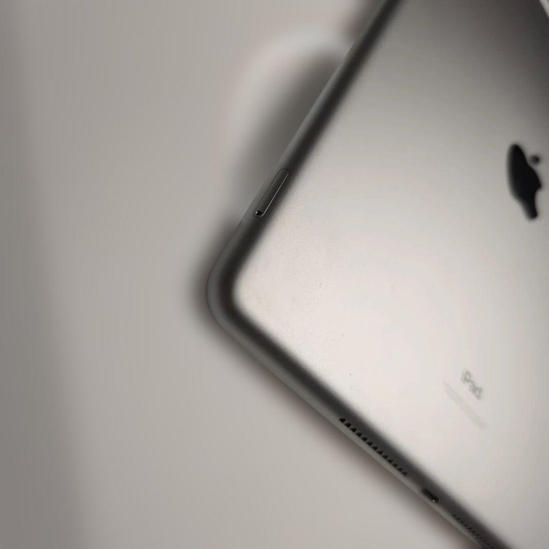 r*u様 ジャンク 第9世代 Wi-Fi+Cellular 256GB スペース