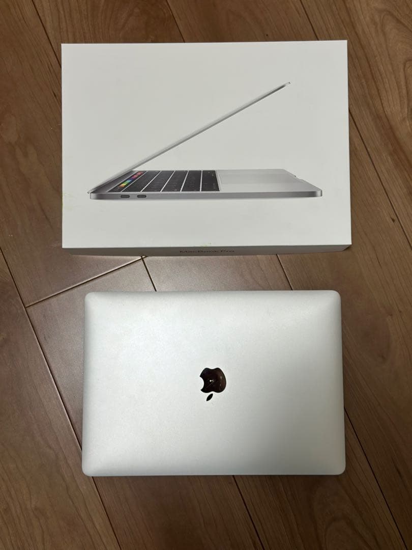 Apple MacBook Pro 13インチ 256GB シルバー