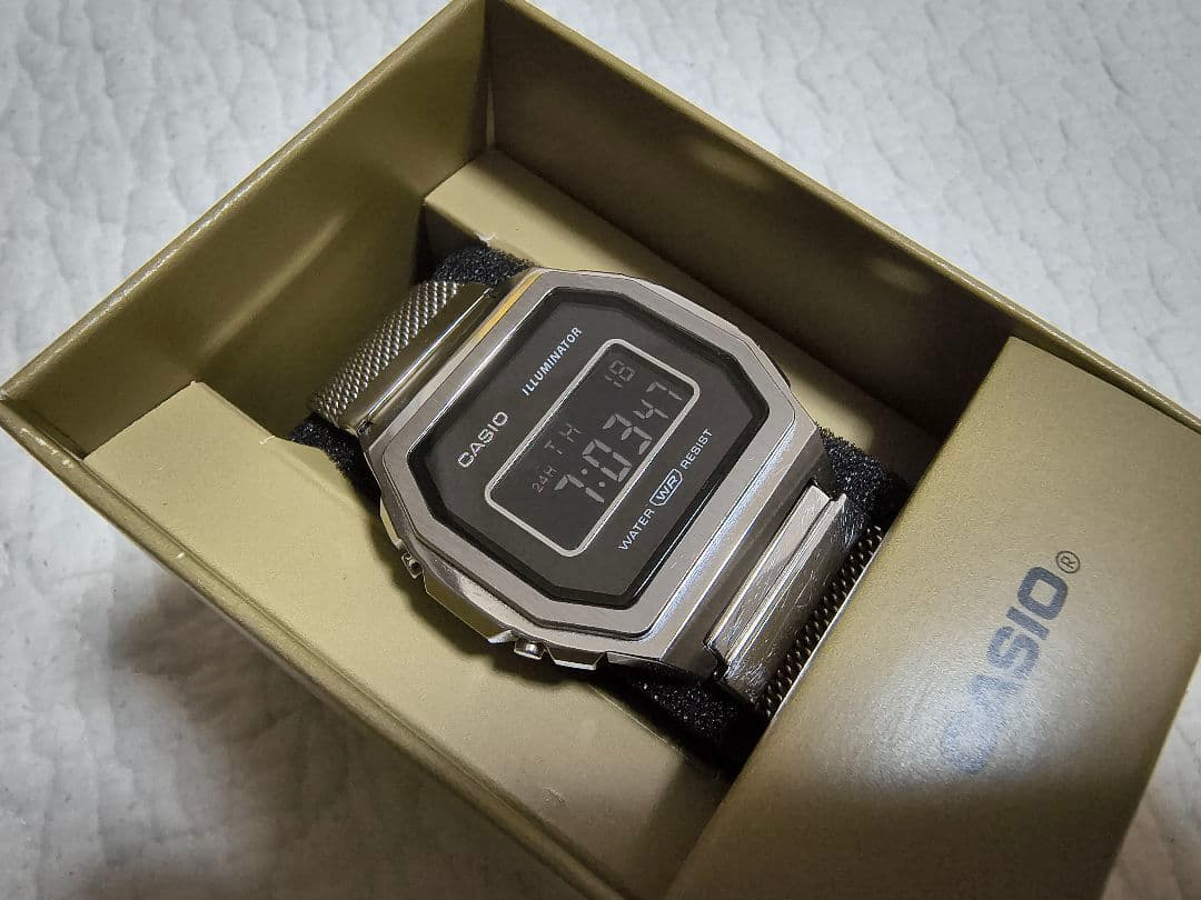 CASIO STANDARD　A1000M-1BEF デジタル腕時計