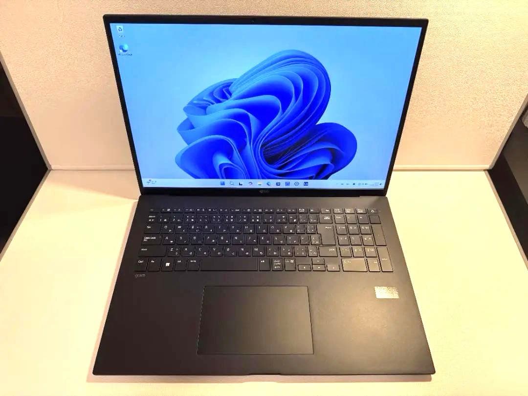 美品【超軽量×17インチ】ノートパソコンLG gram 17Z90S-MA78J