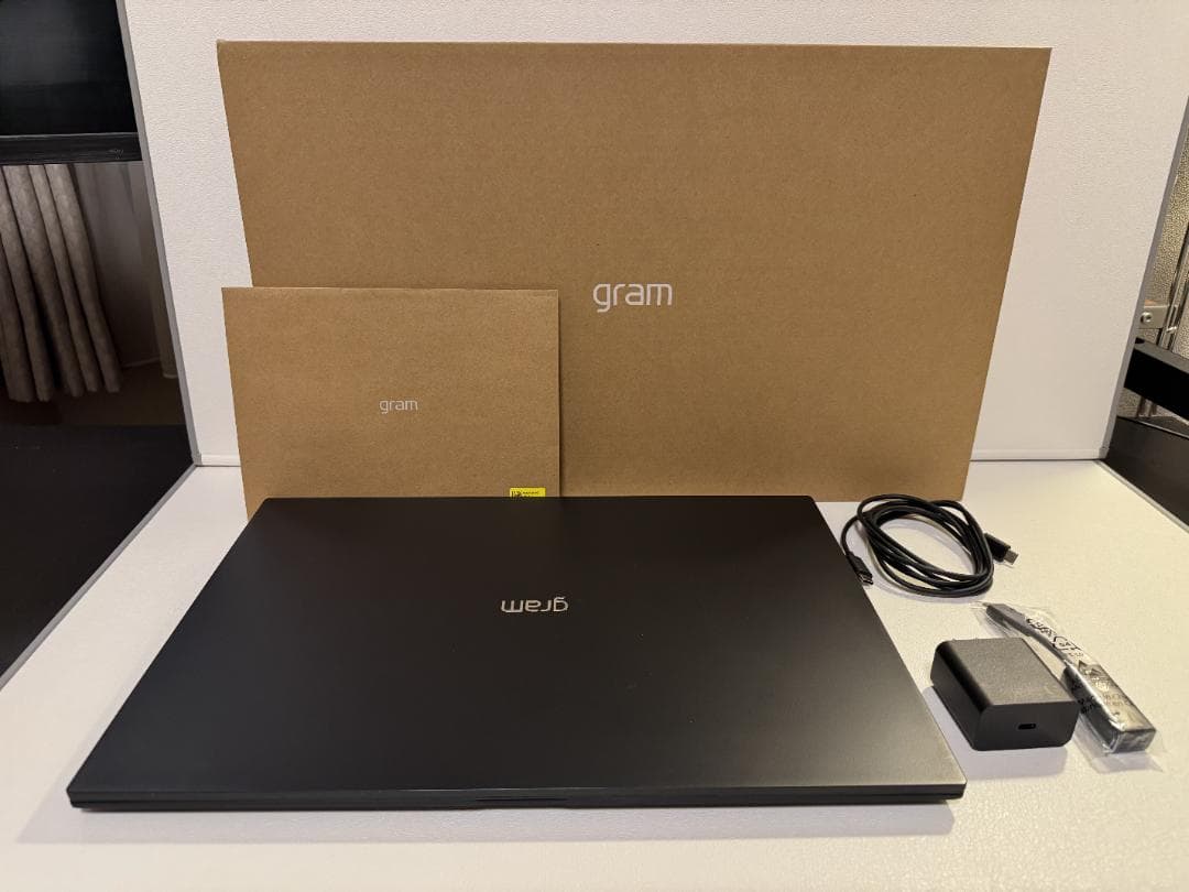 美品【超軽量×17インチ】ノートパソコンLG gram 17Z90S-MA78J