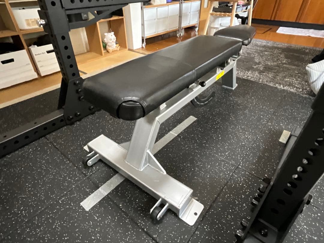 Think Fitnessパワービルダーアジャスタブルベンチ ゴールドジム