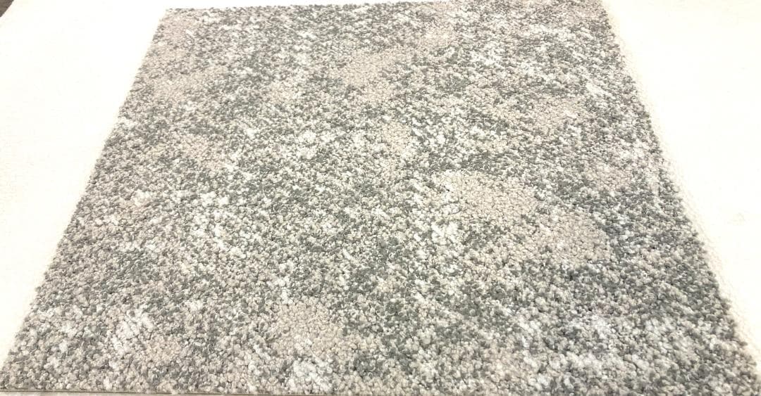 ☆モグタン☆　タイルカーペット　３６枚　新品・未使用　国内メーカー