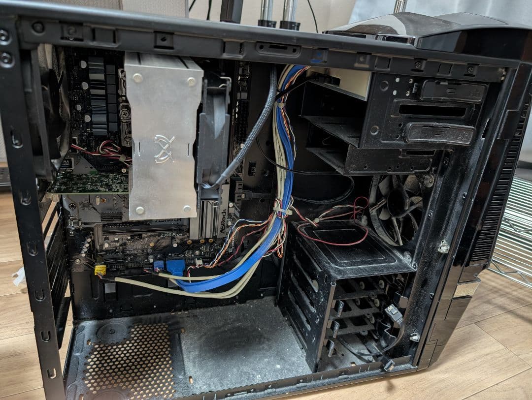 【中古】ミドルタワーPCケース_マザーボード_CPU_メモリ_クーラー_その他