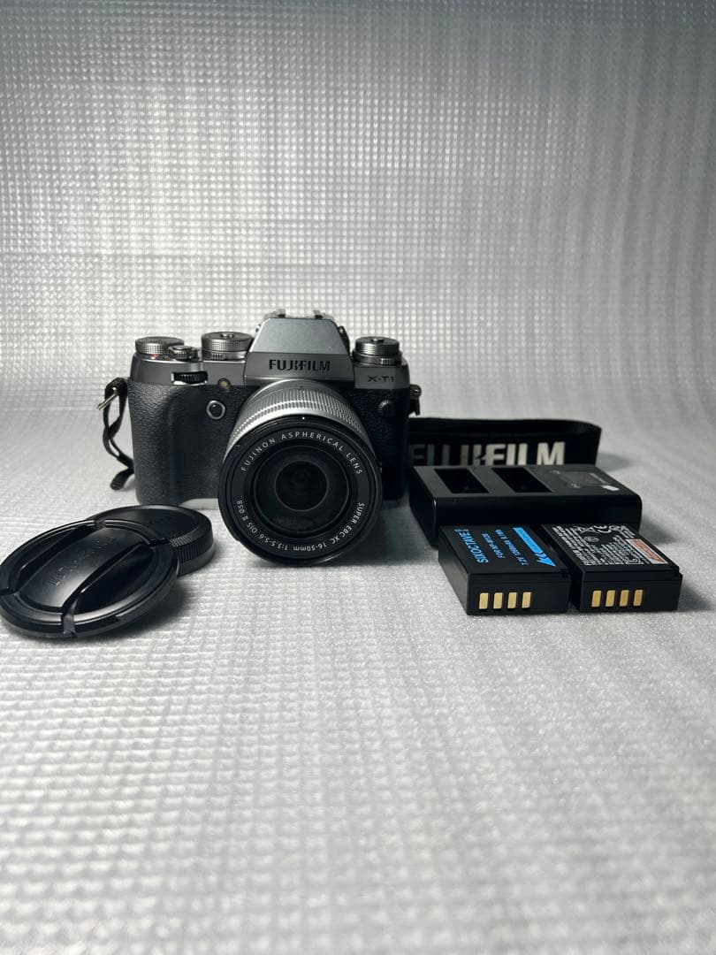 デジタルカメラ Fujifilm XT1 graphite silver edition