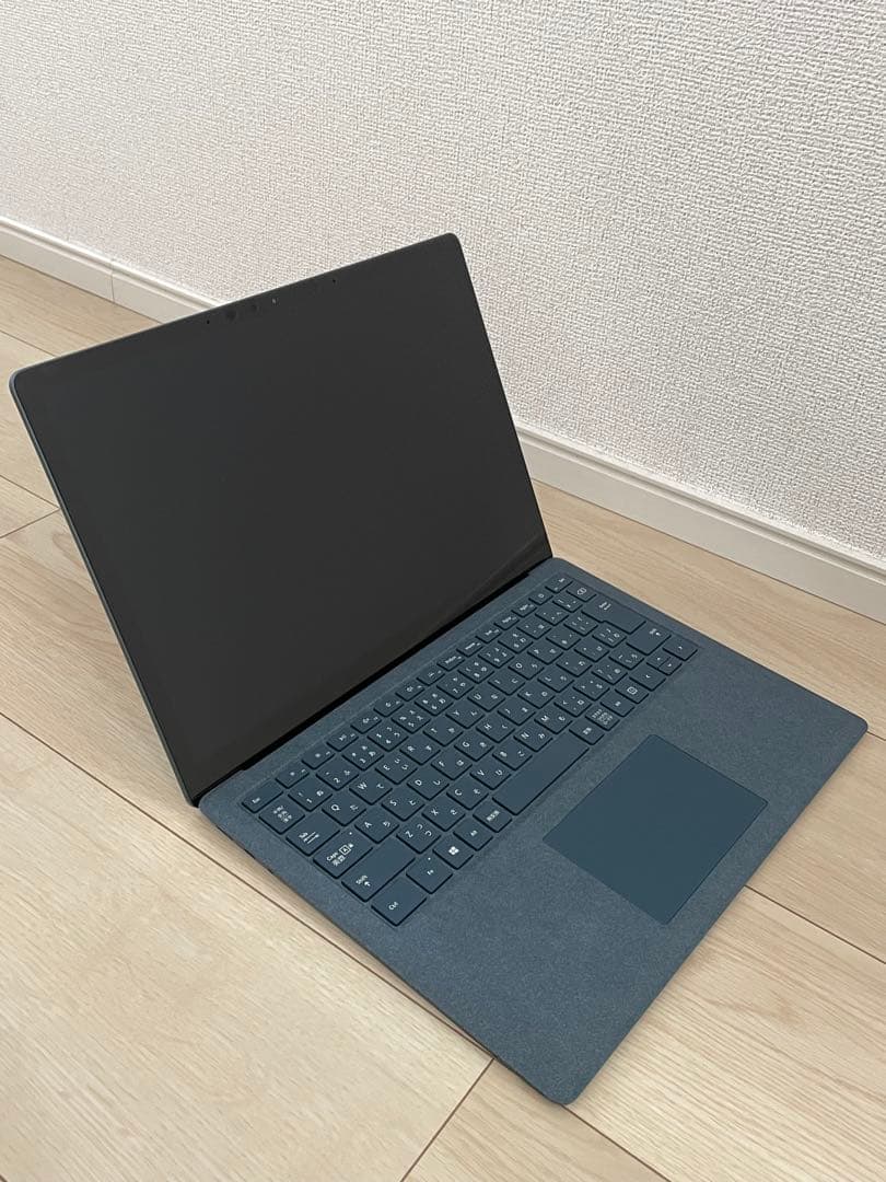 Surface Laptop 2 ジャンク品（起動時フリーズ）