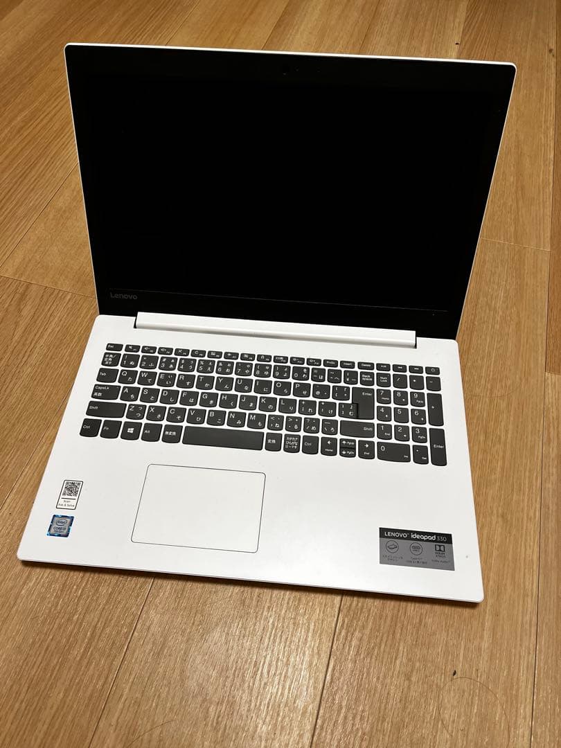 Lenovo 15.6インチノートPC ホワイト