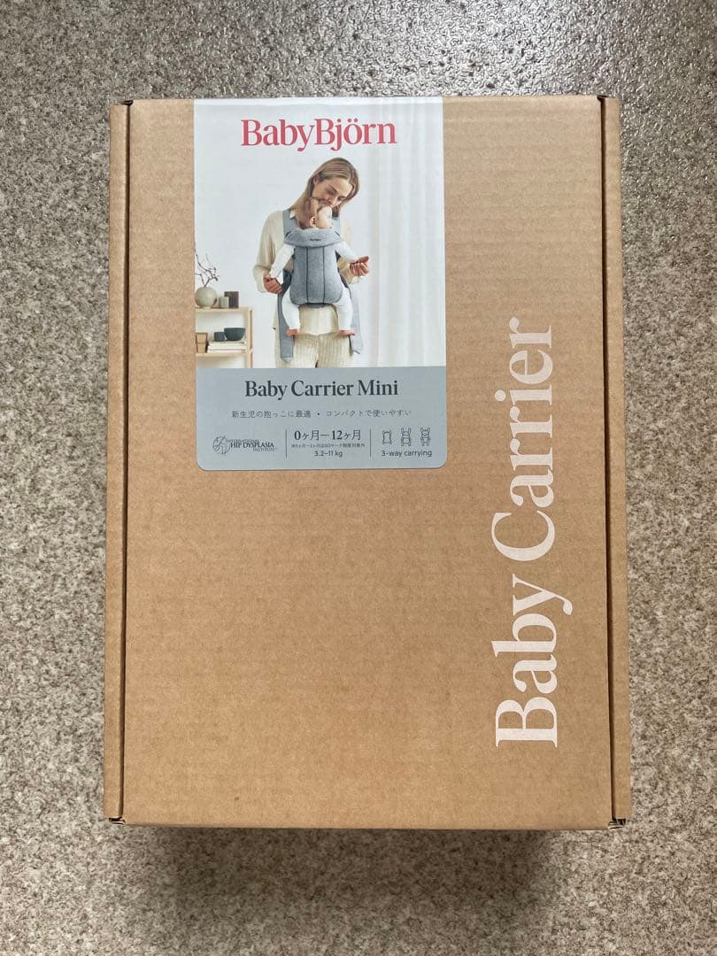 ベビービョルン　抱っこ紐　ベビーキャリアミニ　mini