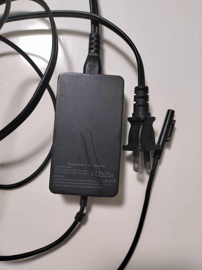 【早い者勝ち】Microsoft Surface Pro 1796 第5世代