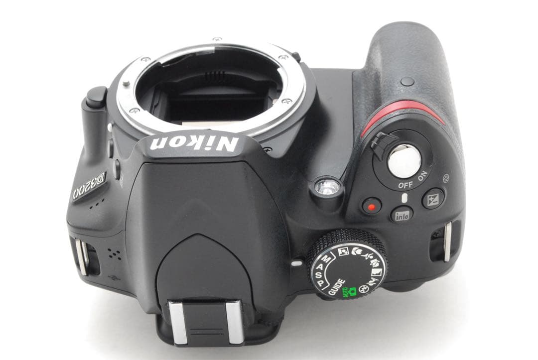 ✨極美品✨ニコン D3200❤日常から旅行まで幅広く対応！