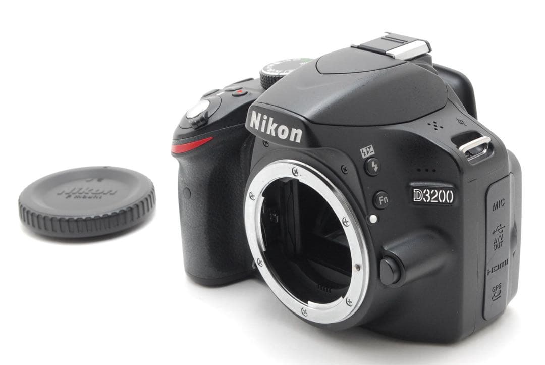 ✨極美品✨ニコン D3200❤日常から旅行まで幅広く対応！