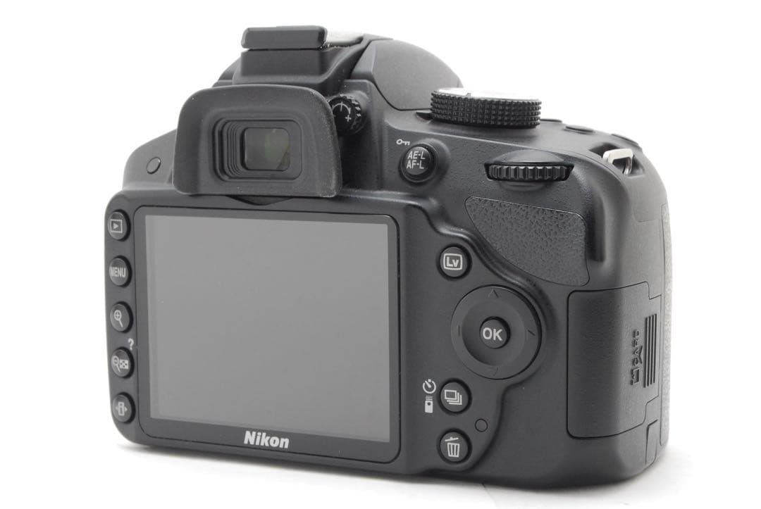 ✨極美品✨ニコン D3200❤日常から旅行まで幅広く対応！