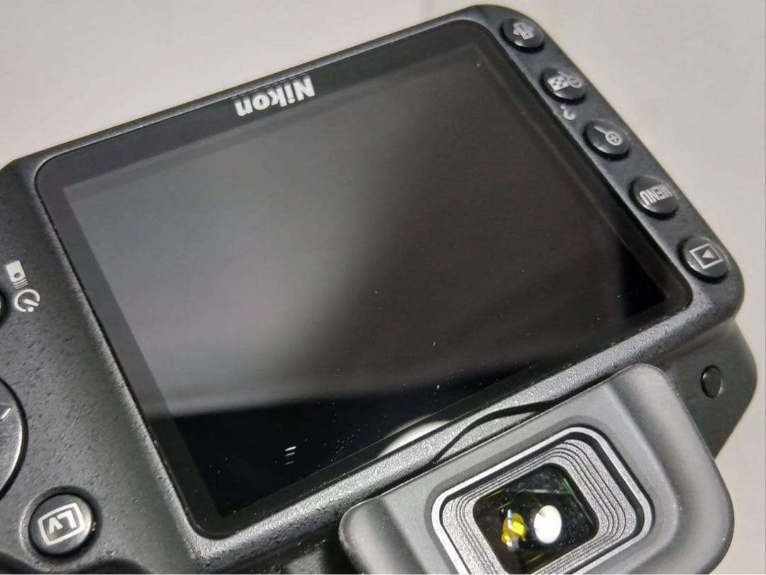 ✨極美品✨ニコン D3200❤日常から旅行まで幅広く対応！