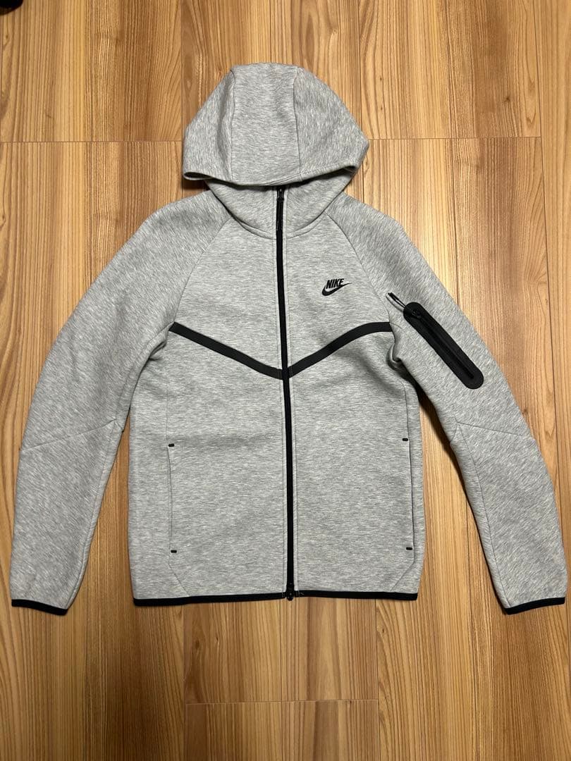 Nikeテックフリース　Sサイズ上下