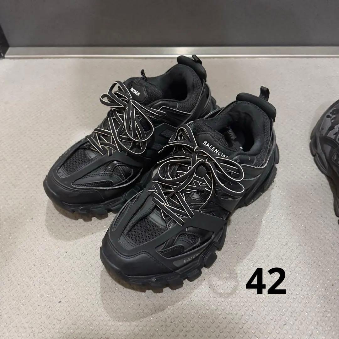 靴 BALENCIAGA TRACK TRIPLE BLACK 42