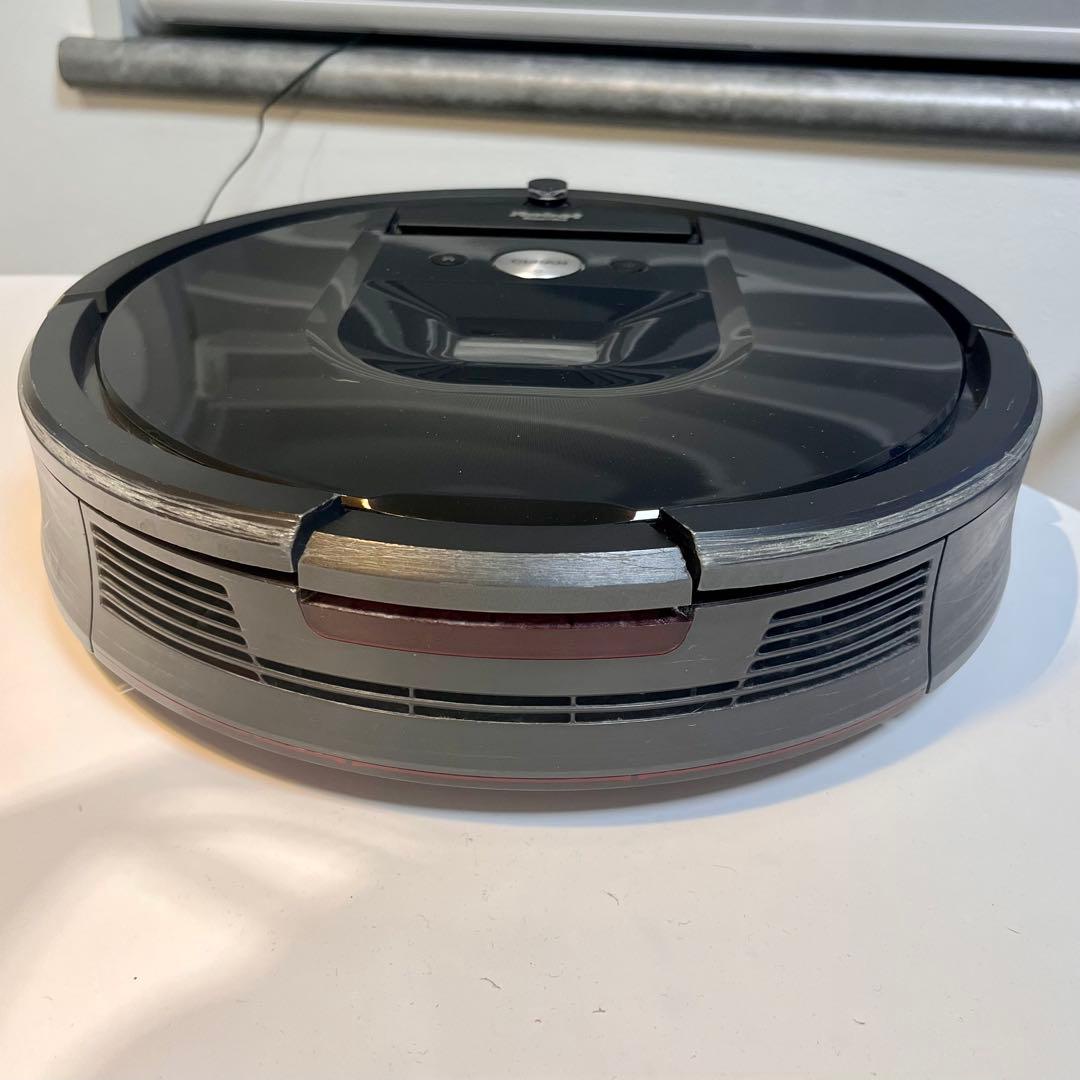 【少し訳あり美品】iRobot ルンバ 980 フィルターとブラシは新品に交換済