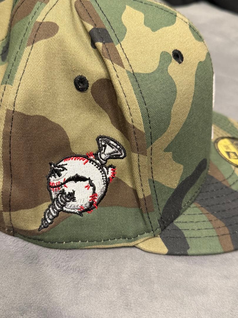 Supreme Screwball S logo New Era サイズ8