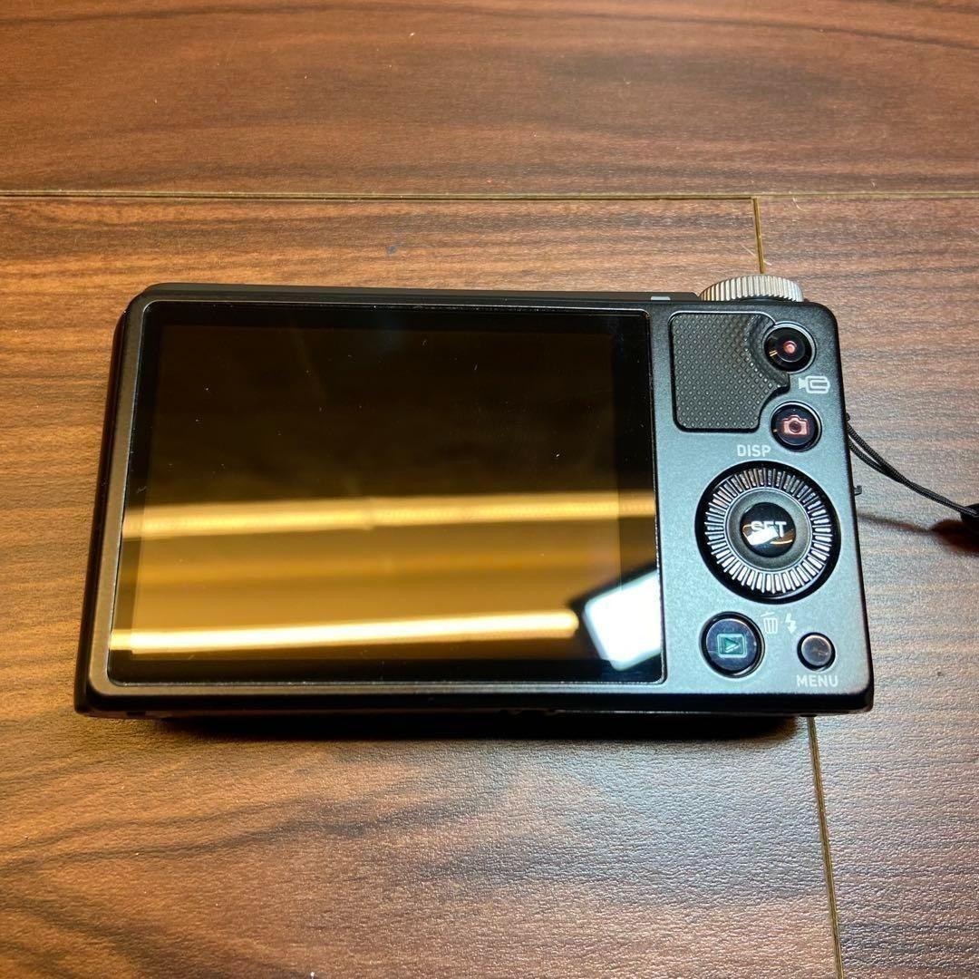 CASIO EXILIM EX-ZR700 デジカメ ほぼ新品 3817