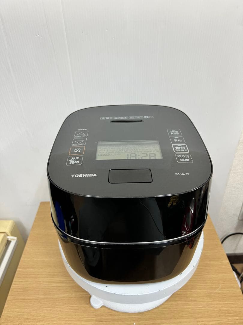 TOSHIBA 東芝 圧力IHジャー炊飯器 RC-10VST5.5合2023年製