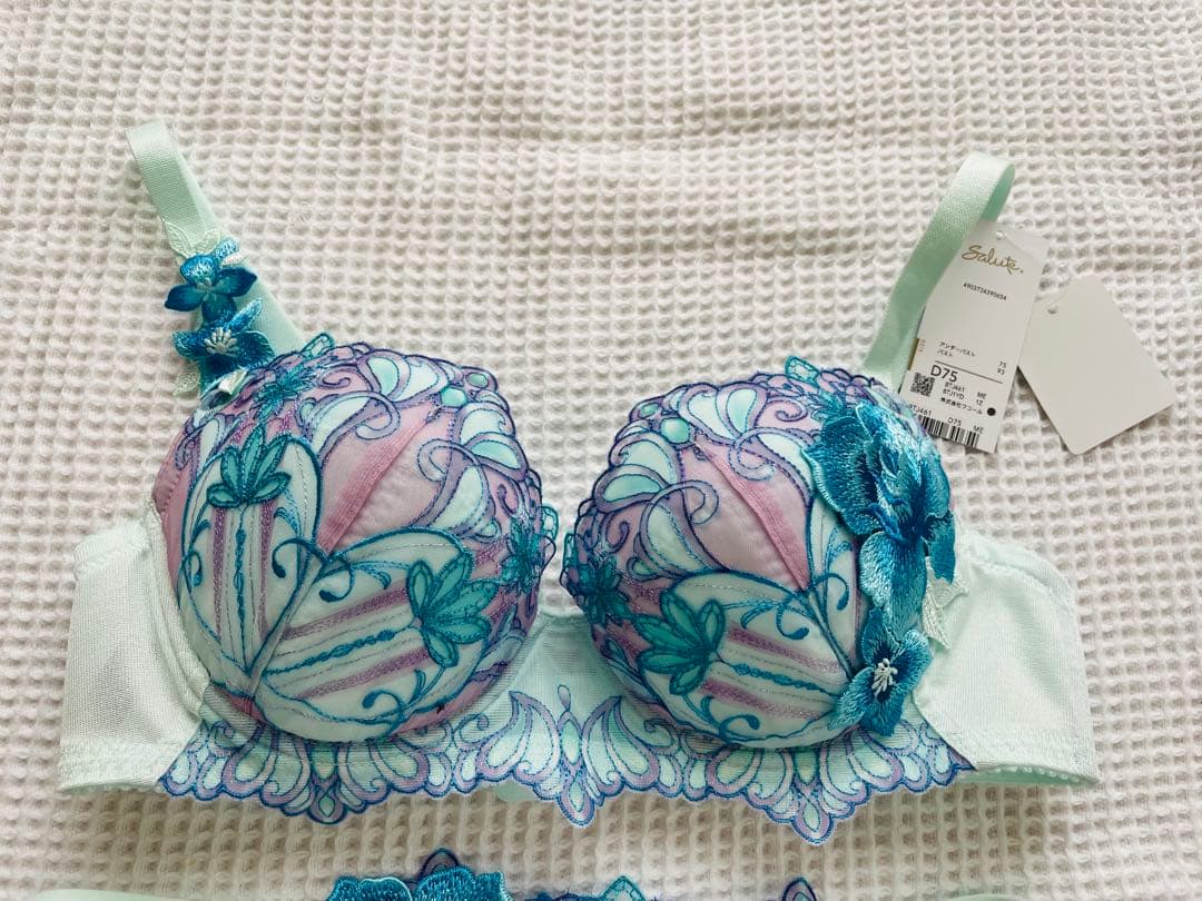 サルート　ブラD75 ソングM 61サイケデリック　ME