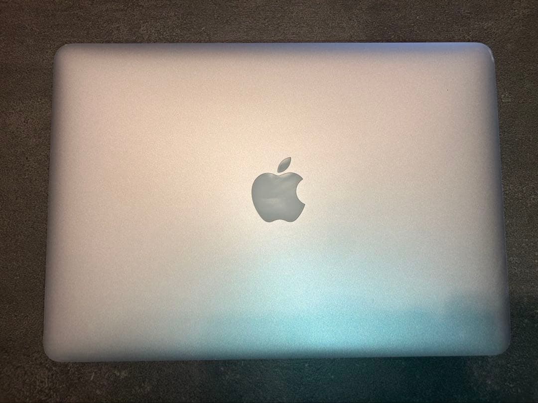 【美品】MacBook Air 2017 13インチ (当日配送対応可)