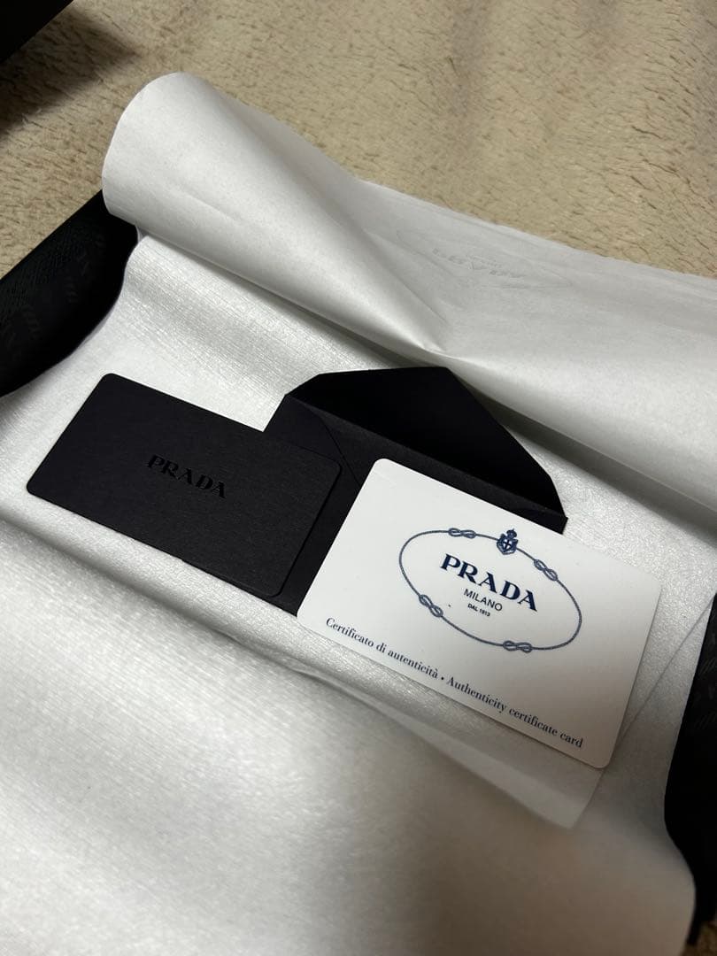 PRADA サフィアーノ ブラック レザー 長財布