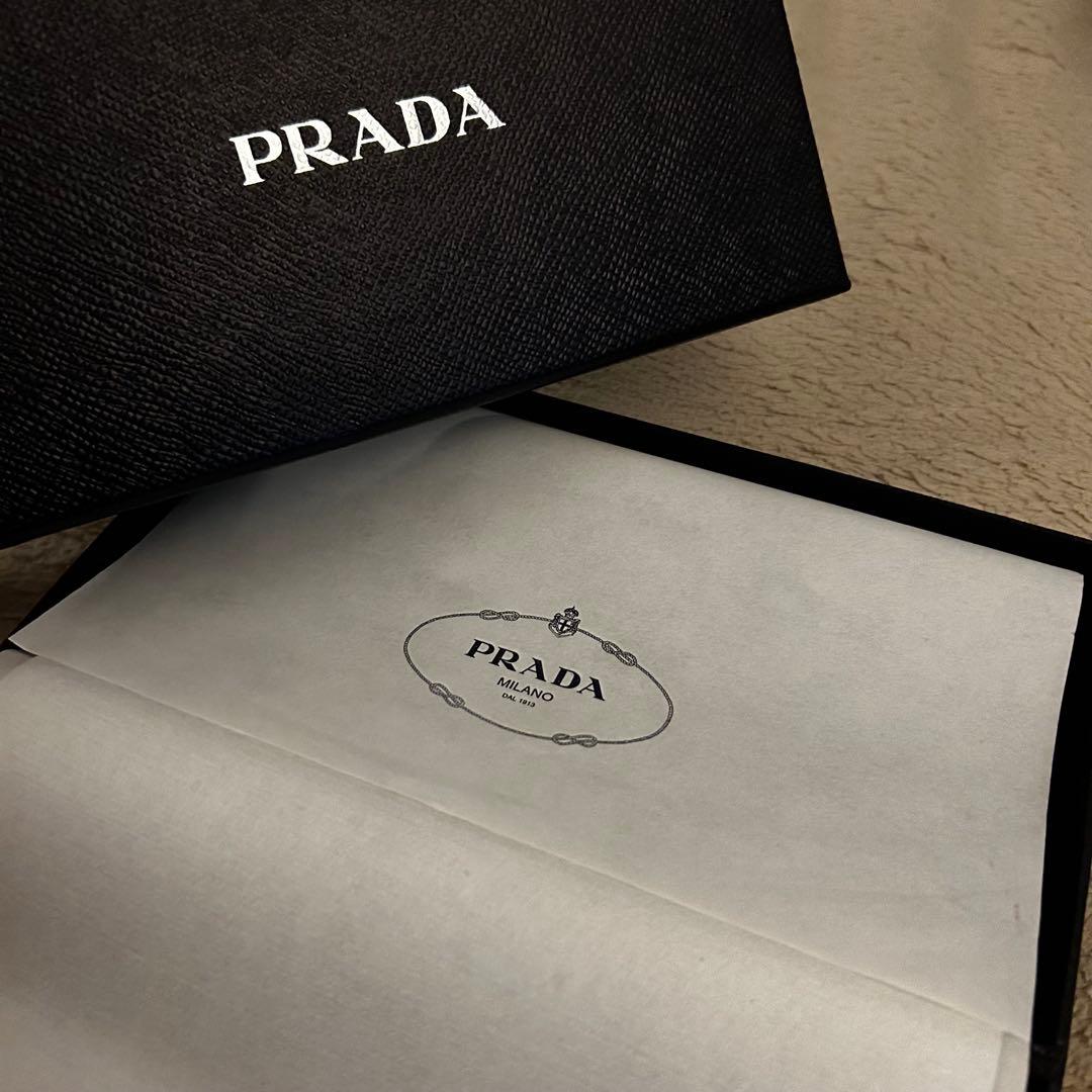 PRADA サフィアーノ ブラック レザー 長財布