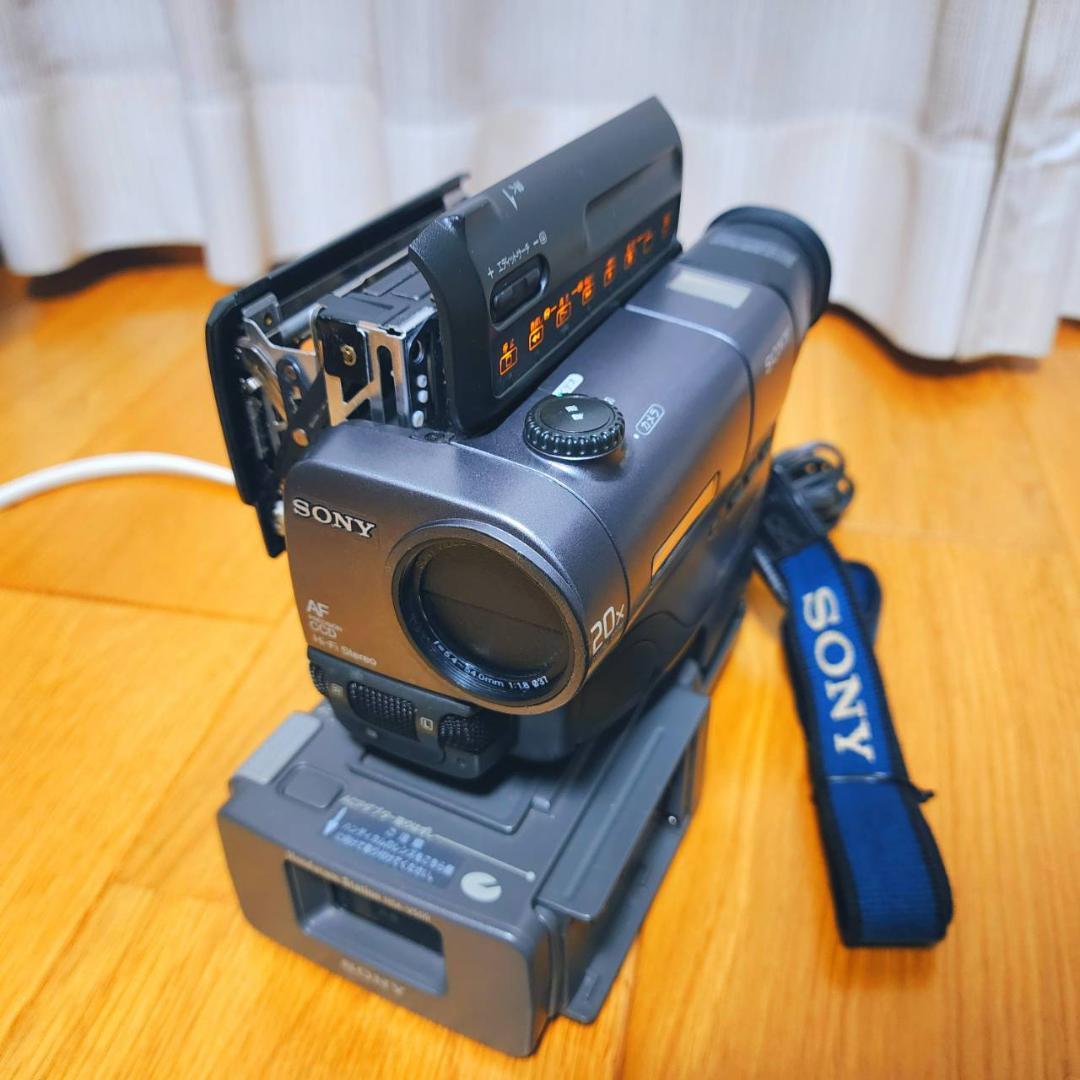【動作確認済】SONY 高画質 Hi8 ビデオカメラ CCD-TR11 説明書付