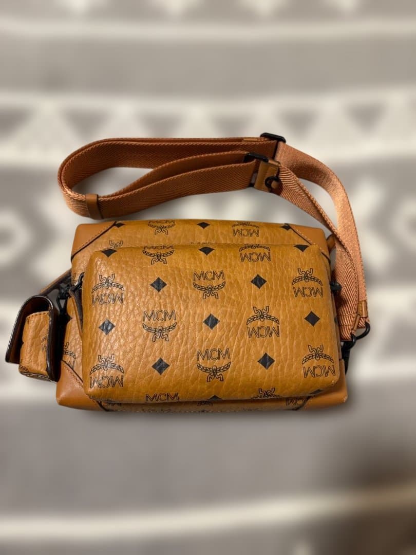 MCM ボディバッグ ブラウン レザー