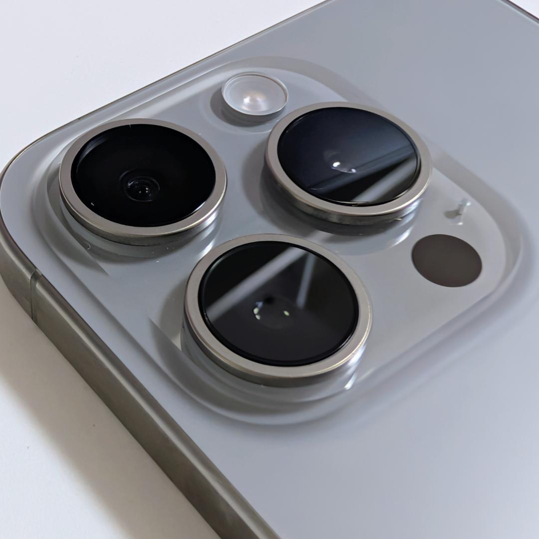 iPhone 15 Pro ナチュラルチタニウム 256GB SIMフリー