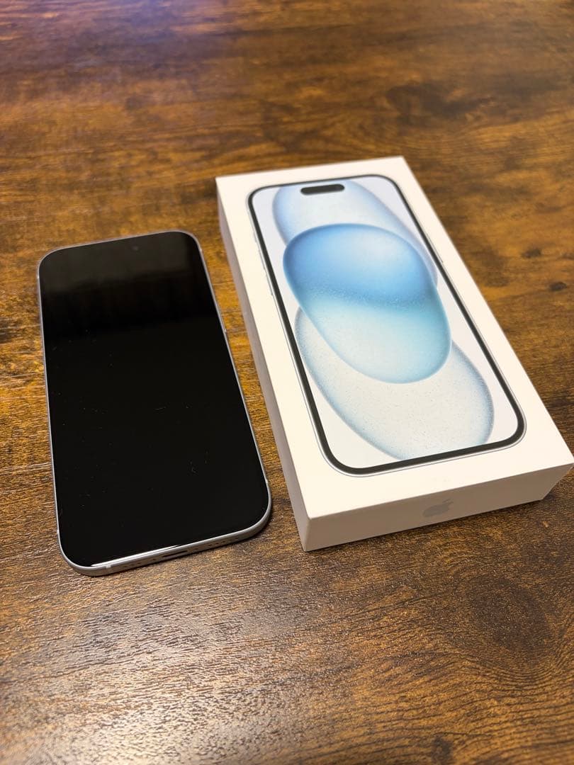iPhone15 128GB SIMフリー　美品