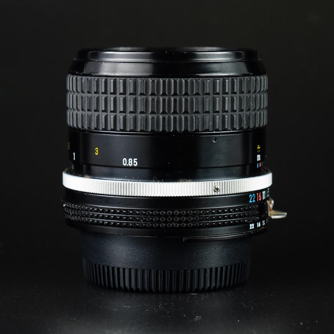 【極美品】動作◎ ニコン Ai Nikkor 85mm F2 745