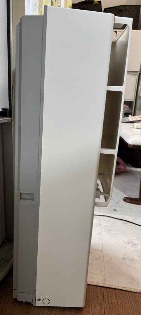 CORONA 窓用エアコン 2024年製　冷暖房　CWH-A1824R-W