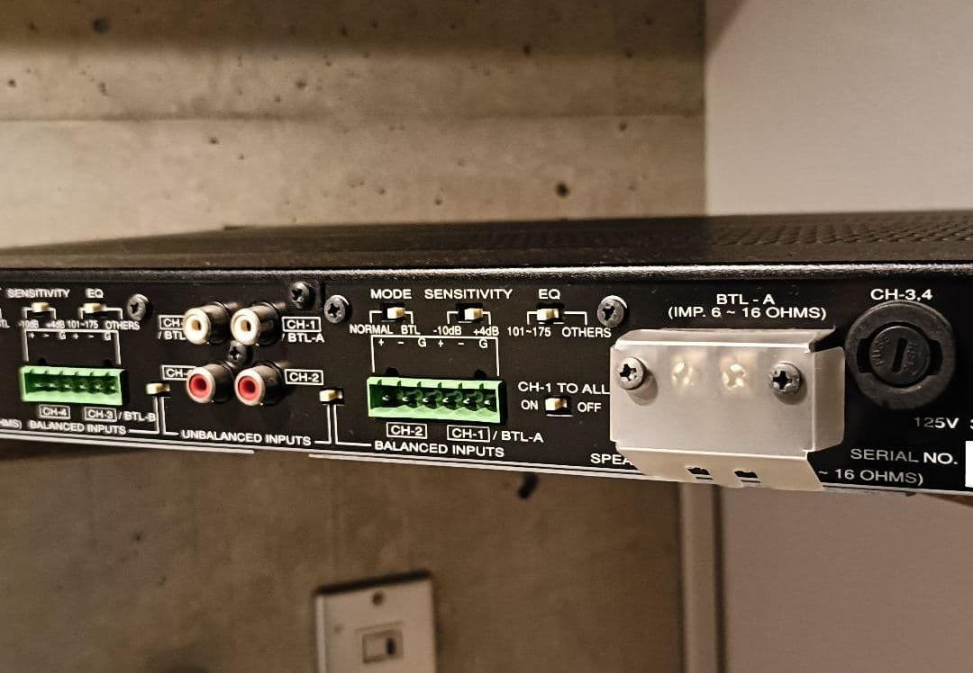 BOSE ラック式4チャンネルパワーアンプ 1200 VI