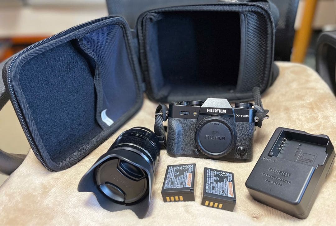 Fujifilm X-T30 black 本体 + XF 18-55mm