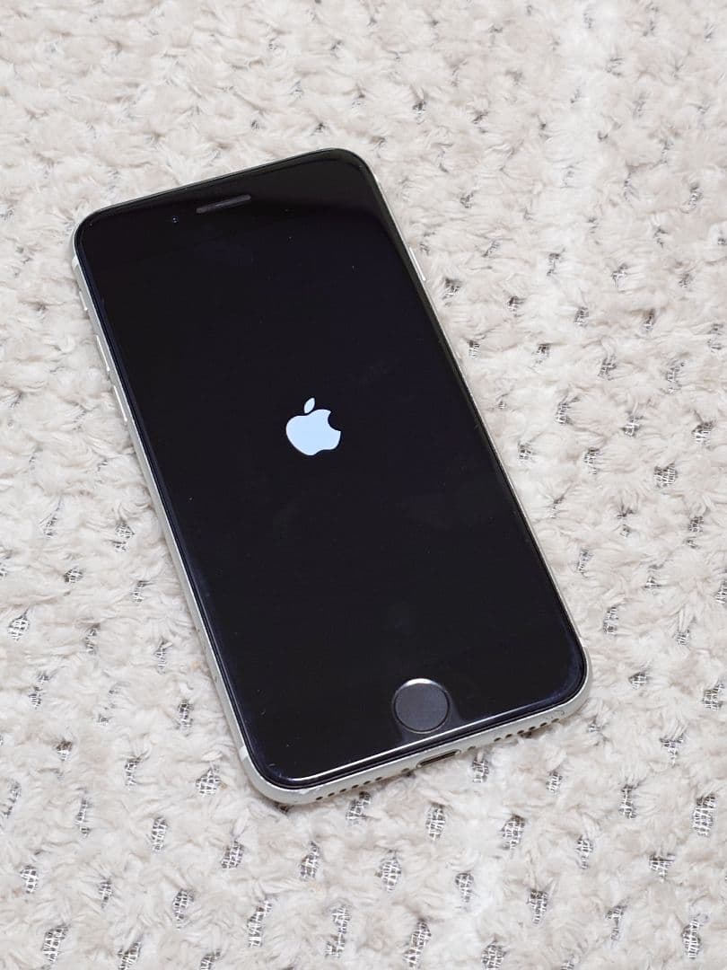 Apple iPhone SE 型番MDX12J/A　128GB割と美品