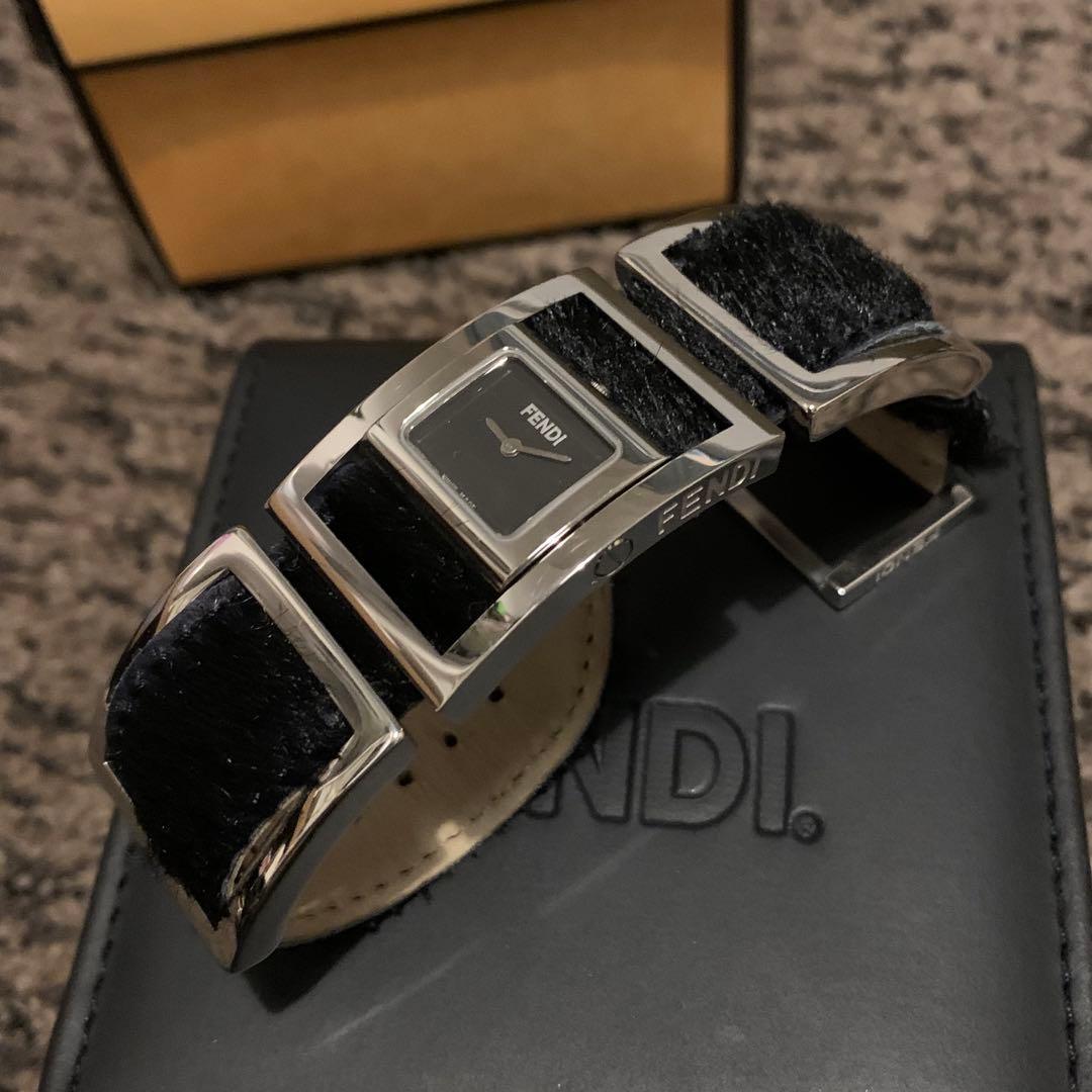 FENDI フェンディ 回転フェイス ハラコ