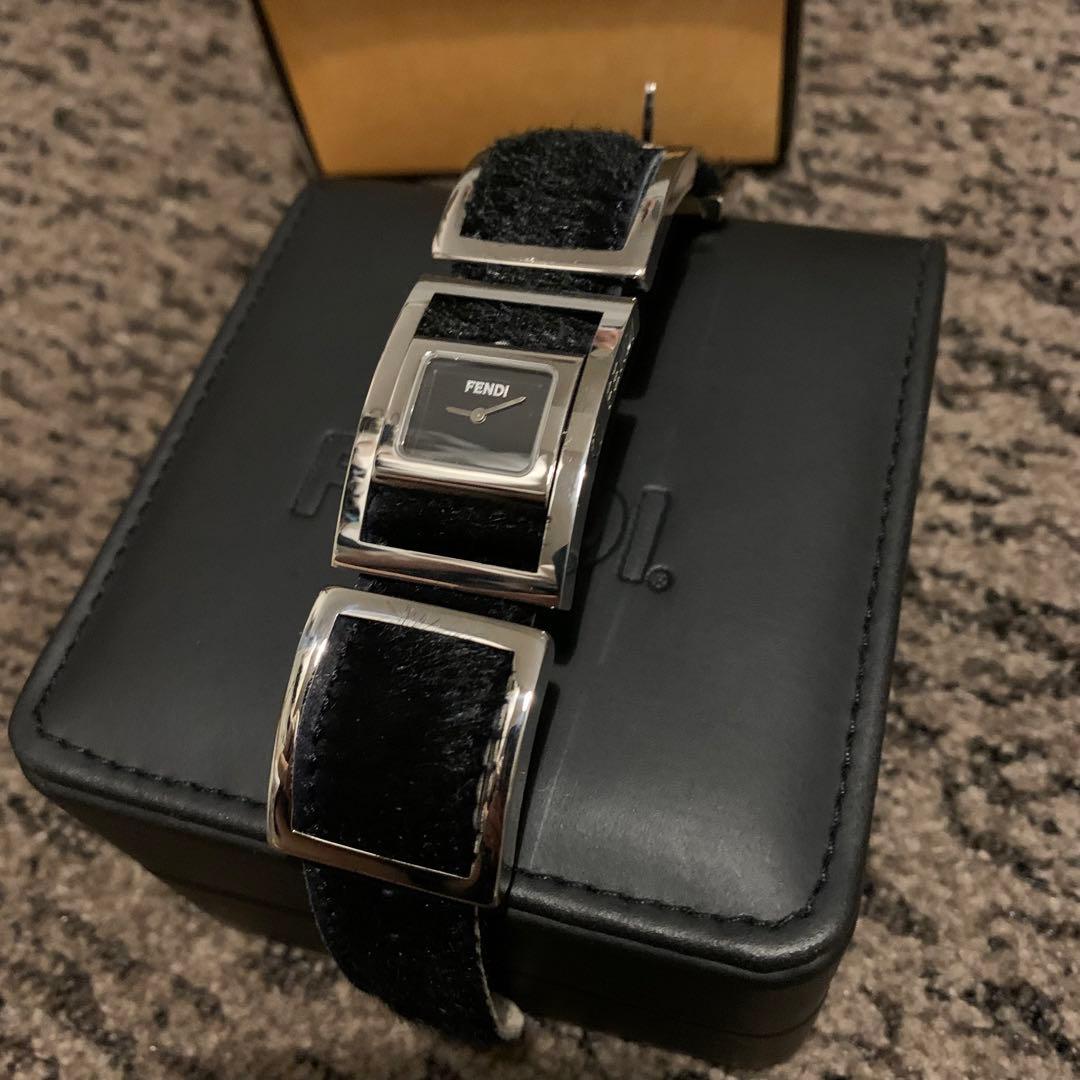 FENDI フェンディ 回転フェイス ハラコ