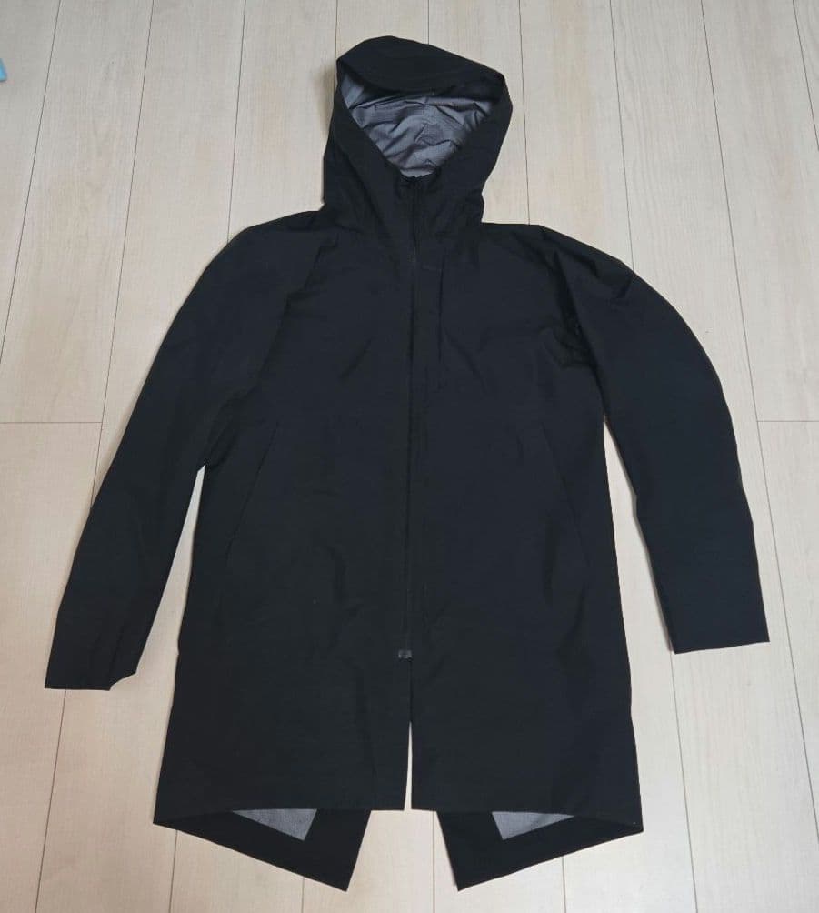【美品】ARC‘TERYX VEILANCE Monitor Coat　M