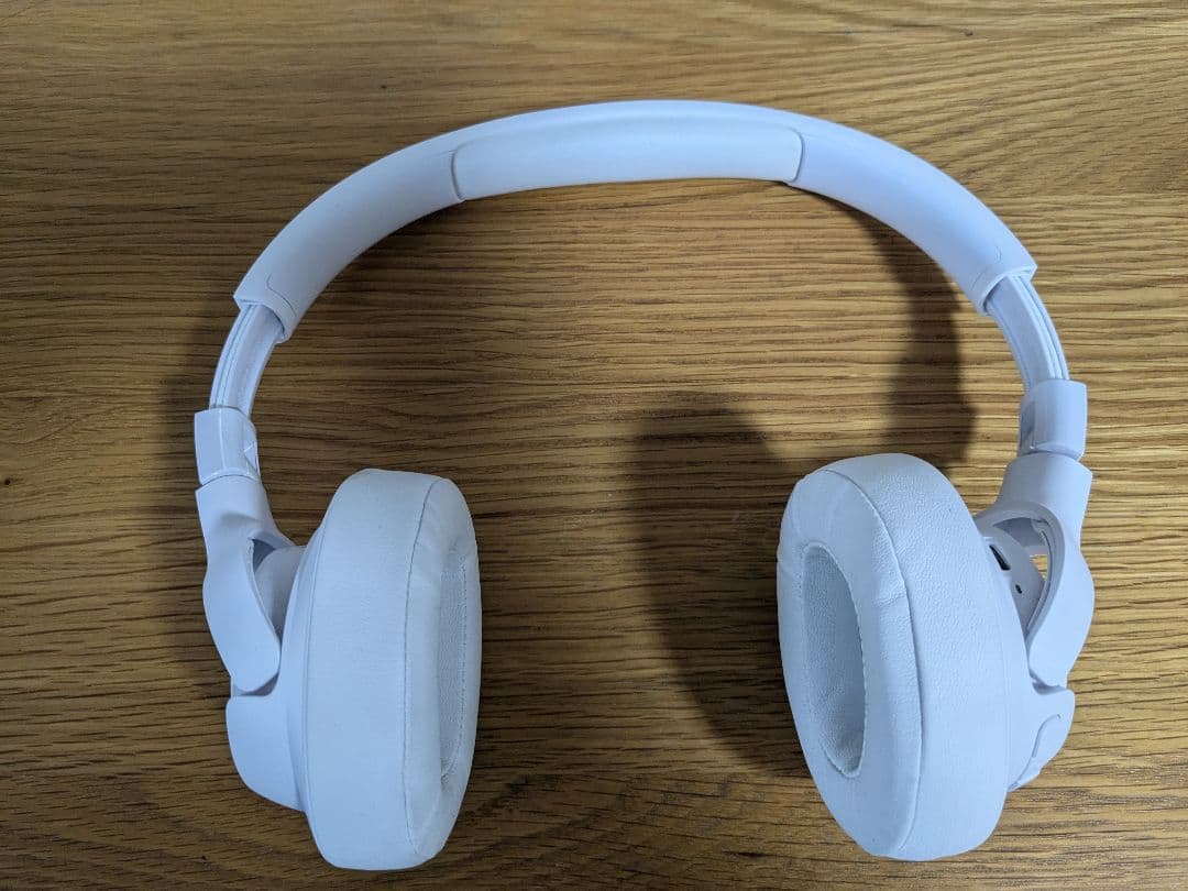 ワイヤレスヘッドホン　JBL TUNE 770NC