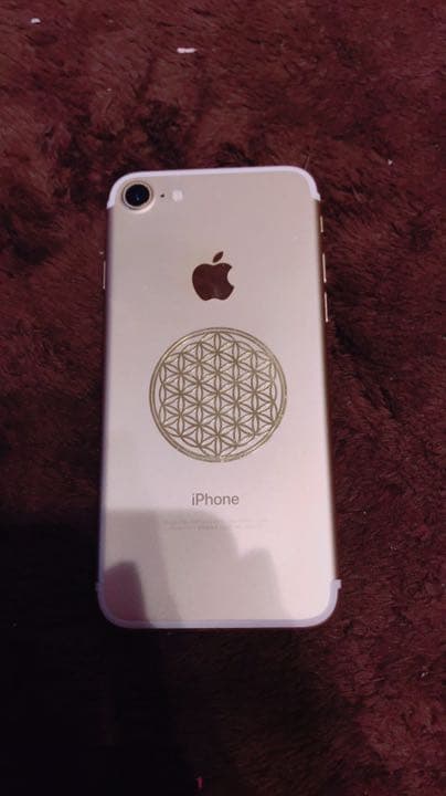 アイフォン7 32GBゴールド SIMロック解除済み