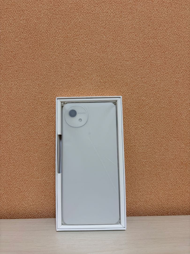 AQUOS wish 5 ホワイト 未使用