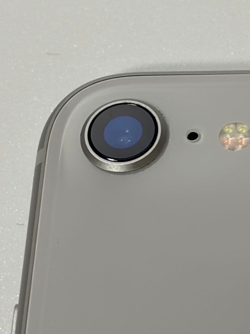 iPhone8 シルバー 64GB　本体　SIMロックなし　Apple